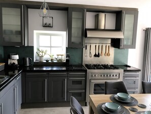 Biệt thự | 6 phòng ngủ 