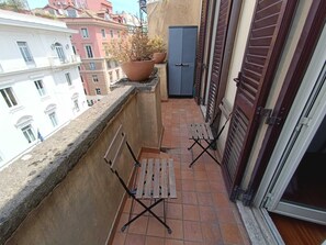 Property grounds - In the heart of Rome, very bright studio apartment in Piazza del Popolo
 (Roma)