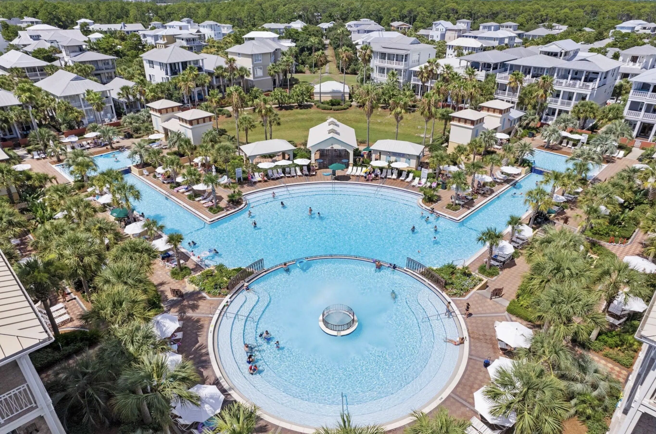 حمّام سباحة خارجي