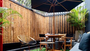Ảnh chưa phân loại, 4 trong số 207 ảnh, nút