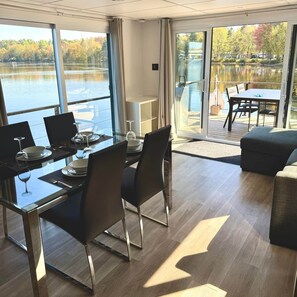 Dining - Parc de l'île Melville 1 - Maison flottante (Shawinigan)