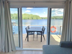 Interior - Parc de l'île Melville 1 - Maison flottante (Shawinigan)