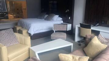 1 bedroom, iron/ironing board, free WiFi