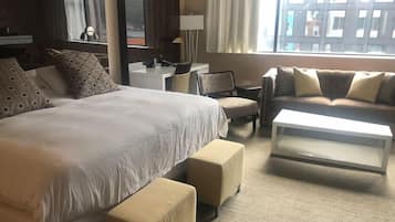 2 bedrooms, iron/ironing board, free WiFi