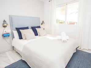 3 habitaciones, tabla de planchar con plancha y wifi gratis 