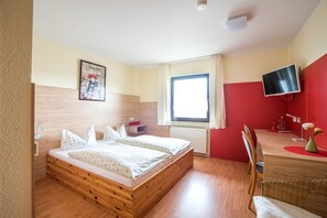 Comfort Double Room, 1 Double Bed | Free WiFi - Schweizerhof (Böbingen an der Rems)