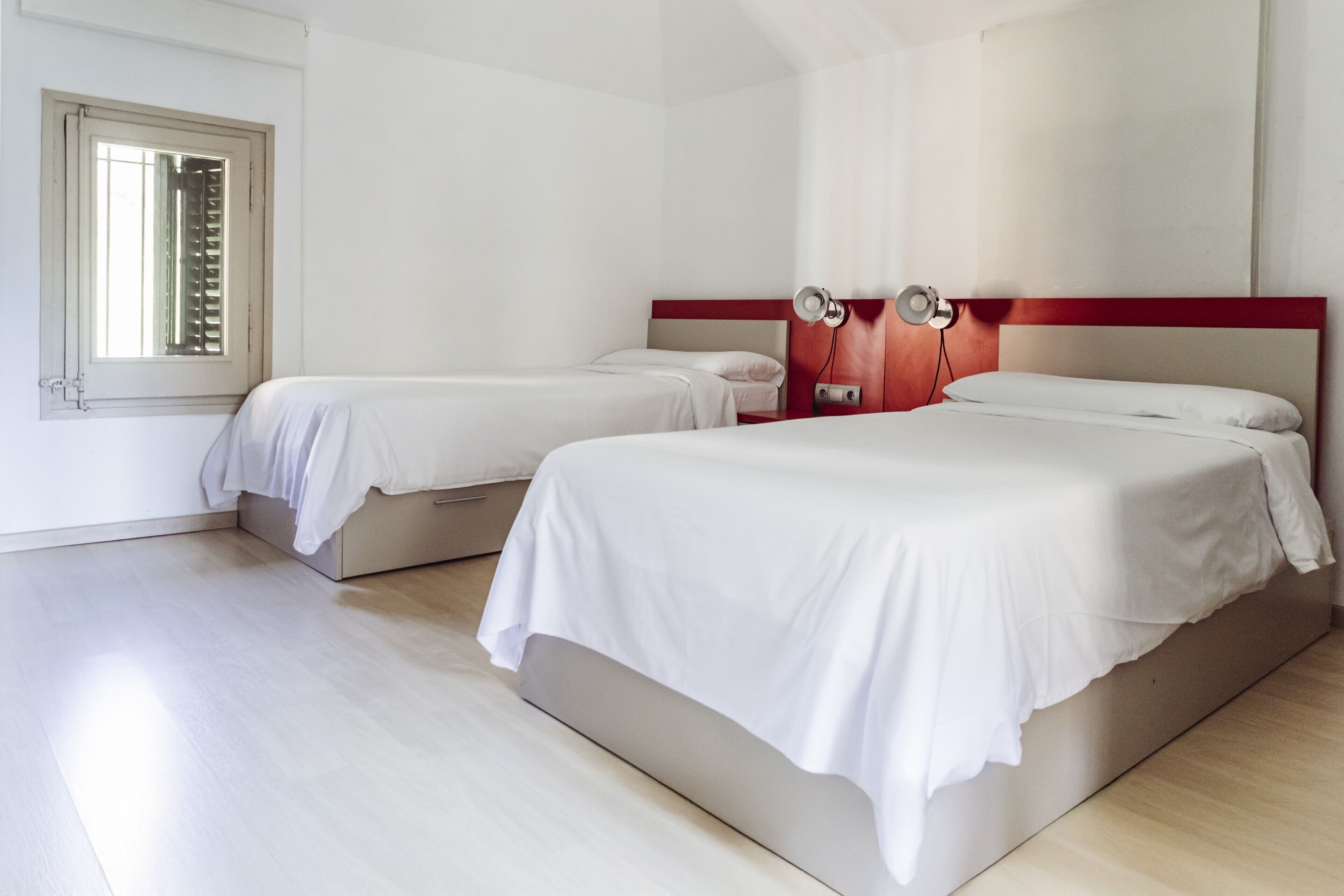 Bed in a Shared Room for 2 People (Female - single bed) | 무료 WiFi
