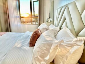 2 bedrooms, iron/ironing board, WiFi, bed sheets - Pier One - Stylish, modern 2BR Apartment
(Nairobi)