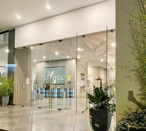 Lobby - Ultra luxurious 1 bedroom Hotel Apartment @Le'Mac
(Nairobi)