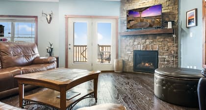 Bar W Retreat, Lakeview Condo, Sleeps 8, Stardust Marina Area