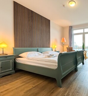 Egyptian cotton sheets, premium bedding, down duvets, Tempur-Pedic beds - Gästehaus Weserblick (Berne)