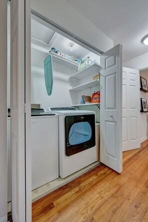 Interior - Southside Serenade: Your Nashville Retreat (Nashville)