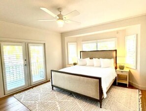 3 chambres, fer et planche à repasser, lit parapluie, Wi-Fi gratuit