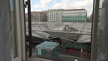 1 habitación, escritorio, wifi gratis y ropa de cama