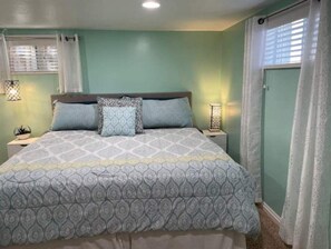 2 bedrooms, in-room safe, iron/ironing board, free WiFi - Gorgeous Full Basement With Everything You Need (Ogden)