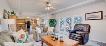 Peaceful Country Retreat:  Pond, Deck, Fire Pit