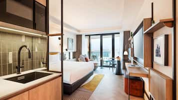 Safe på rommet, blendingsgardiner, wi-fi (inkludert) og sengetøy