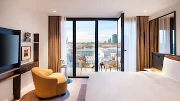 خزنة داخل الغرفة وستائر تعتيم وواي فاي مجانًا وملاءات أسرّة