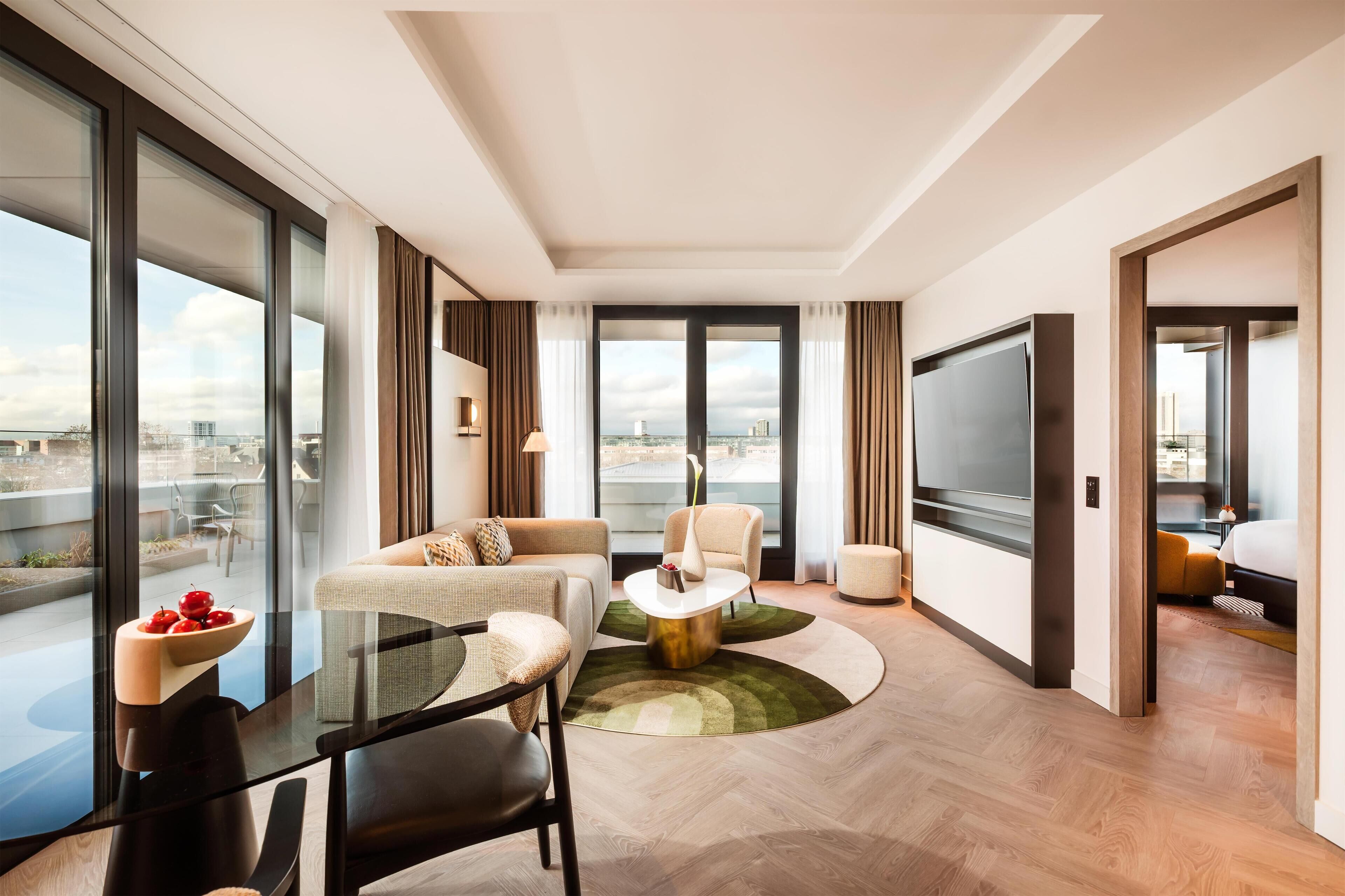 In-room safe, blackout curtains, free WiFi, bed sheets