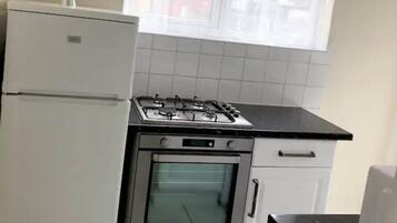 Apartment | Private kitchen | Fridge, microwave, oven, stovetop