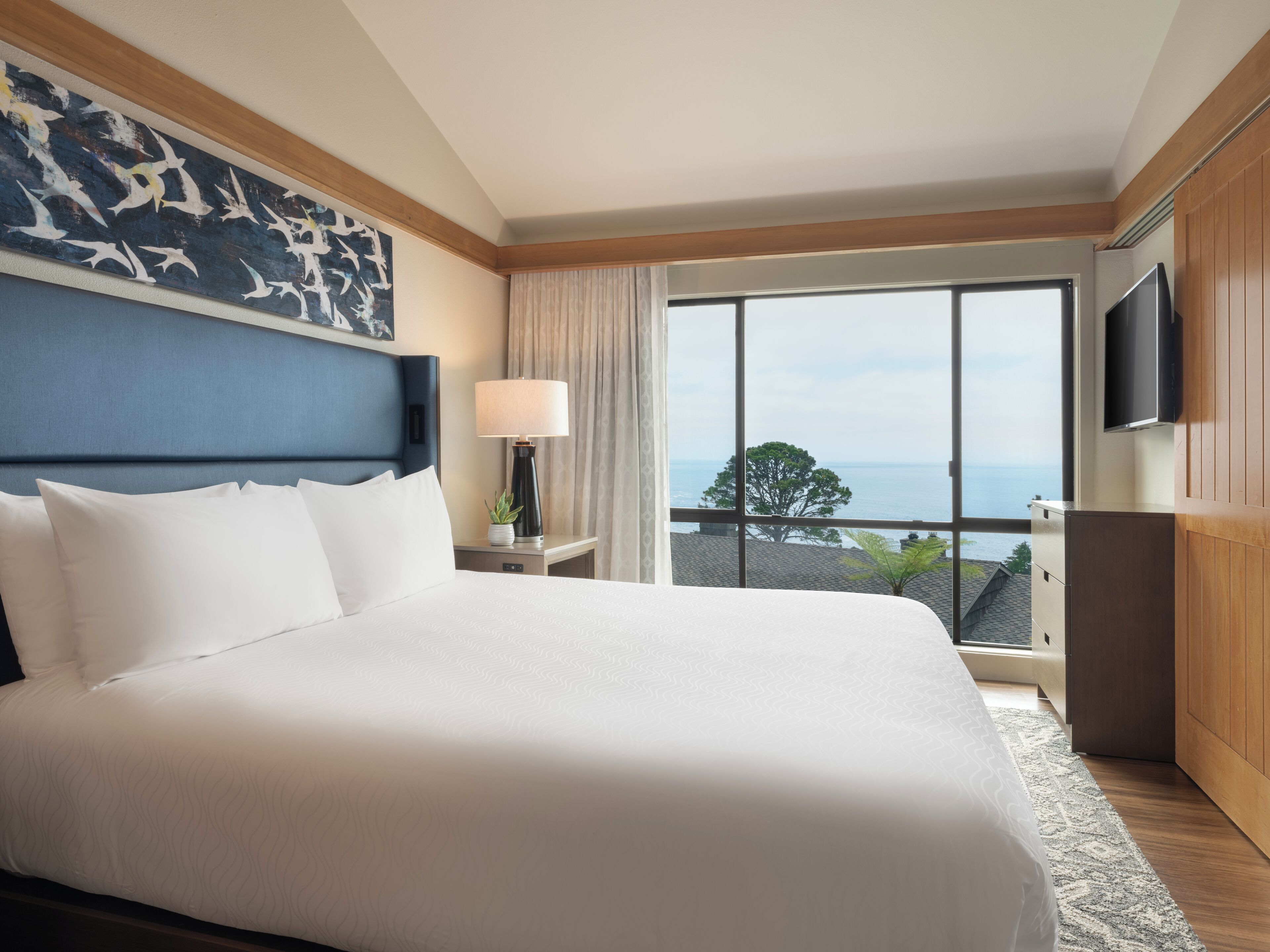 Premium bedding, pillowtop beds, in-room safe, desk