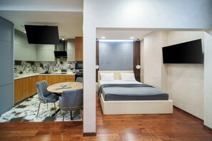 Deluxe Apartment | Living area