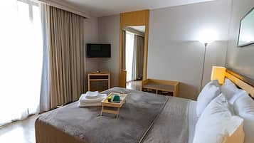 Apartment | Desk, free WiFi