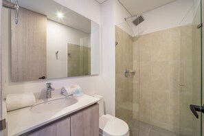 Apartemen | Kamar mandi | Handuk