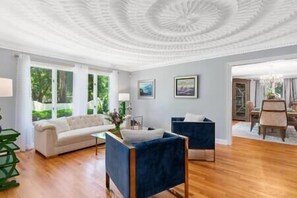 TV, fireplace - Experience Timeless Luxury at Cavalier Manor on a Lake (Portsmouth)