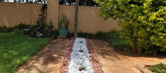 Ikhutse Guest House