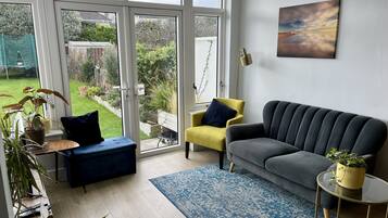 Smart TV, fireplace, computer monitors, printers