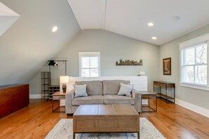 TV - West End Luxury - 30 Day Rental (Nashville)