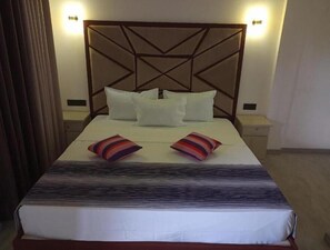 1 camera, ferro/asse da stiro, Wi-Fi, lenzuola