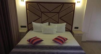 Charming Double Oasis at Hotel Kuma's