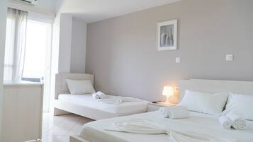 Individually decorated, individually furnished, soundproofing, free WiFi