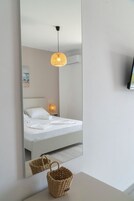 Deluxe Double Room | Individually decorated, individually furnished, soundproofing, free WiFi