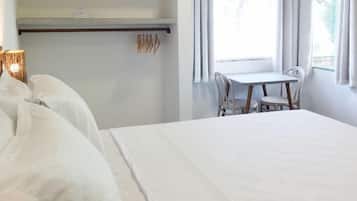 Decoración personalizada, wifi gratis y ropa de cama