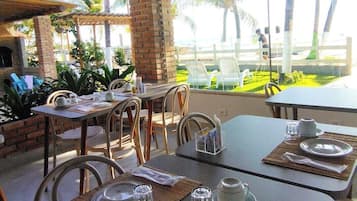 Desayuno buffet incluido todos los días