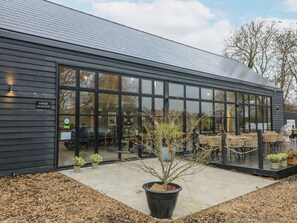 Cottage | Outdoor dining - Squirrel's Nest (Oakham)
