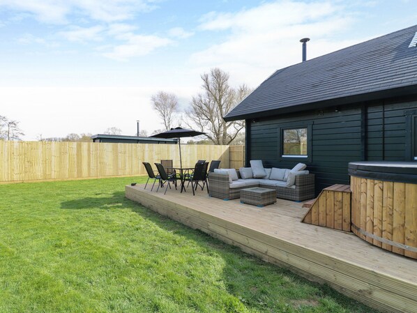 Cottage | Property grounds