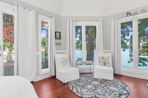 1 bedroom, iron/ironing board, WiFi, bed sheets - The Mermaids Lair 🧜♀️ (Portsmouth)