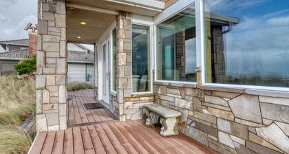Beachfront home with amazing ocean views, entertainment space, & balcony