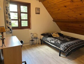 3 chambres, bureau, lit parapluie, Wi-Fi gratuit