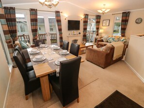 Dining - 16 Heritage Park (Narberth)