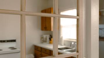 Bungalow Mirror1