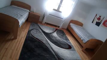 1 bedroom, WiFi, bed sheets