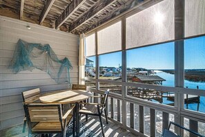 Outdoor dining - Seawatch Condo | Marsh View & Pool  | Cozy 2BR  |  Relaxing Amenities (Murrells Inlet)