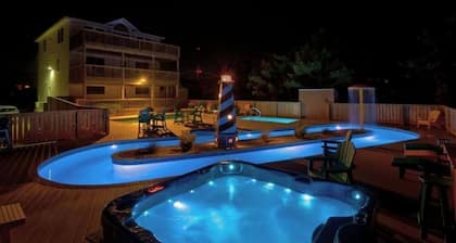 Rio Rodanthe: Oceanfront Paradise - Private Lazy River & Kiddie Pool +Elevator
