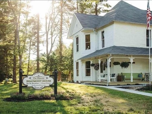 Entire 5 Bedroom Home