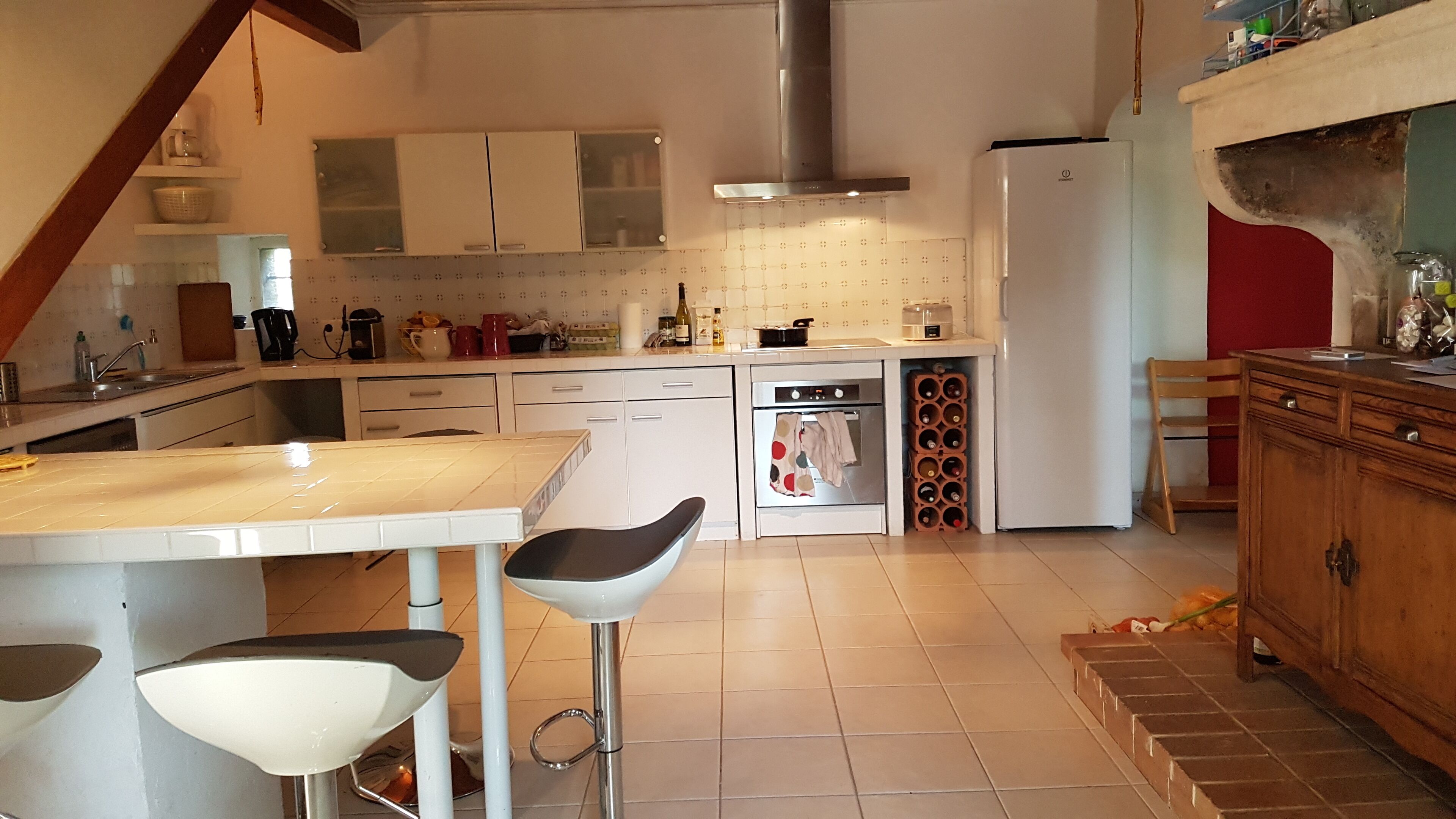 ثلاجة، ميكروويف، فرن، غسالة أطباق